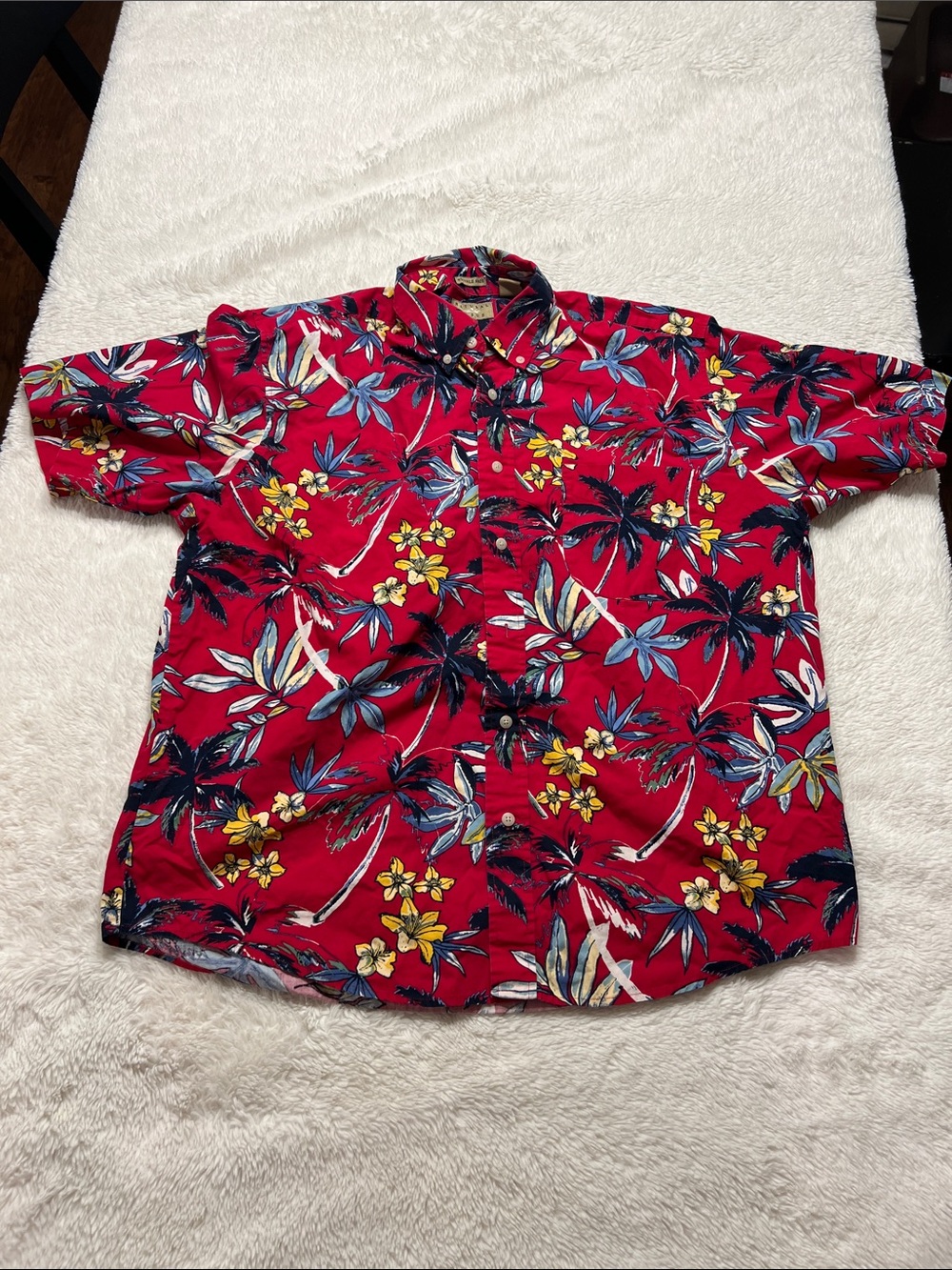 Natural issue Hawaiian shirt red floral large